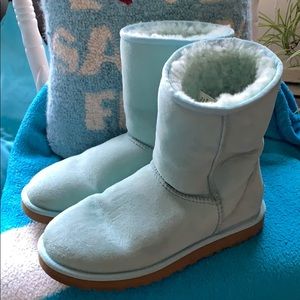 🦋UGG Ankle Boots 🦋 Size 8 Worn once🦋